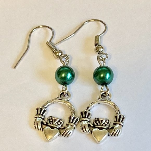 Claddagh Earrings Silver Plated Irish Celtic St Patricks Day Green Glass Pearl - Picture 3 of 9